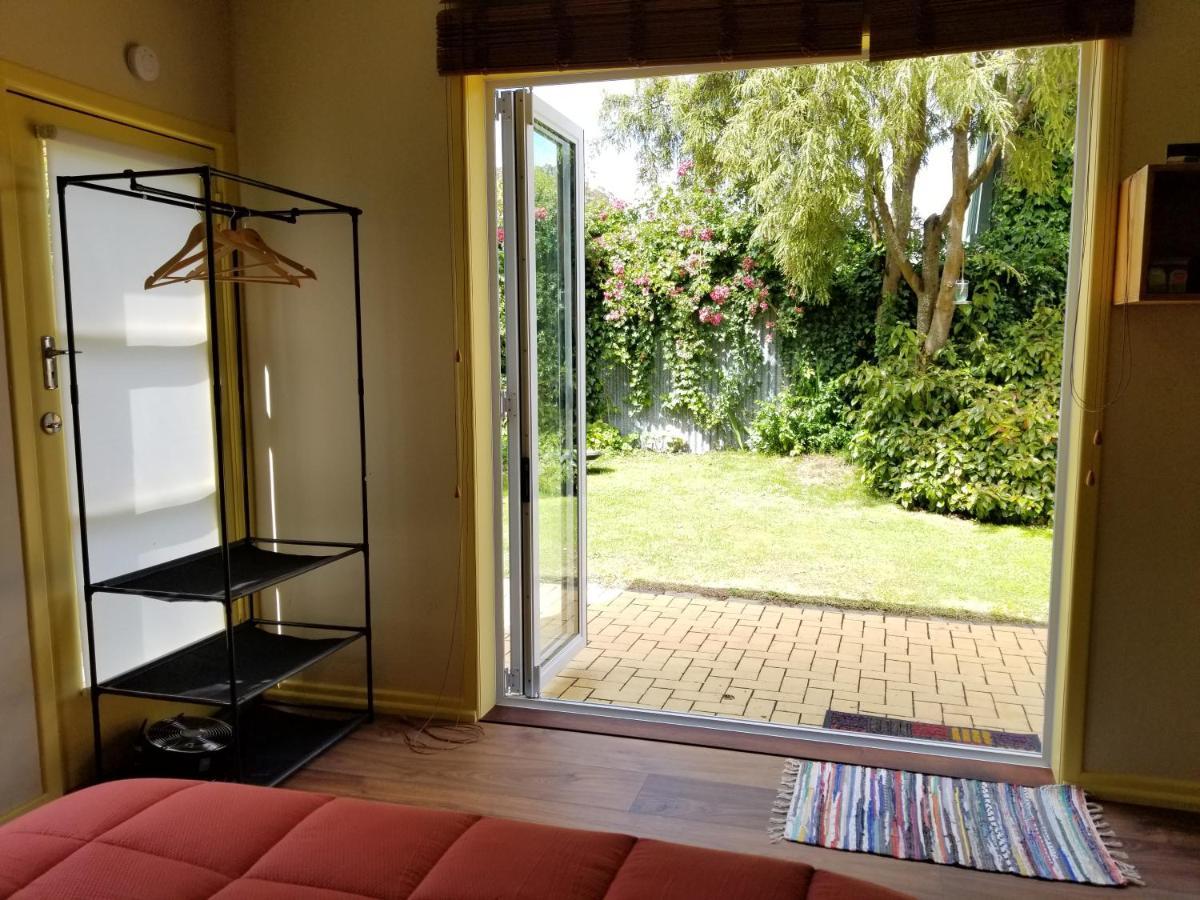 City Central Apartment - Modern, Private & Quiet Invercargill Buitenkant foto